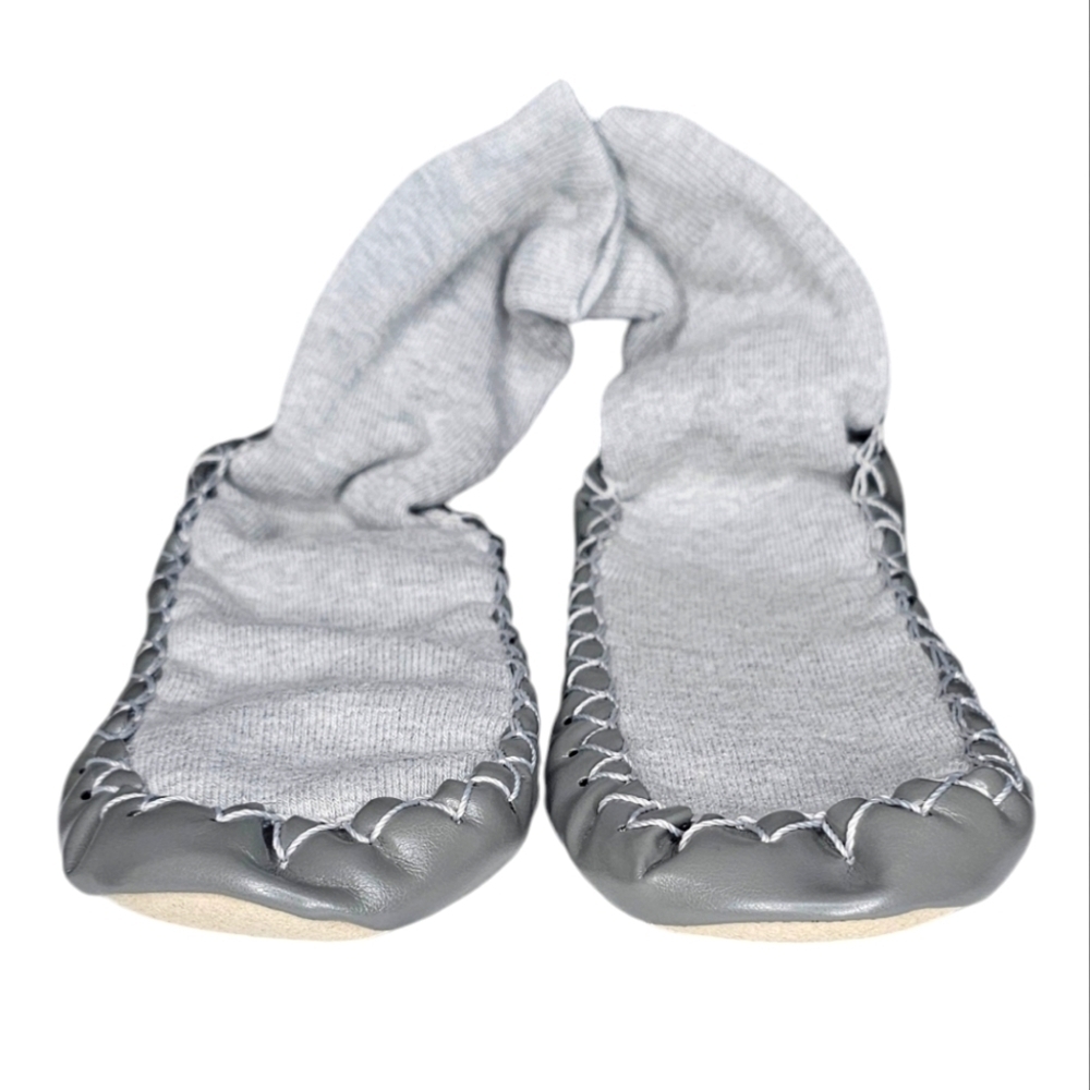Hanna Andersson Swedish Moccasins Grey Faux Leather Slipper Socks Youth 3 to 5